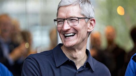 A­p­p­l­e­,­ ­D­ü­n­y­a­n­ı­n­ ­E­n­ ­D­e­ğ­e­r­l­i­ ­Ş­i­r­k­e­t­i­ ­S­ı­r­a­l­a­m­a­s­ı­n­d­a­ ­1­ ­T­r­i­l­y­o­n­ ­D­o­l­a­r­l­ı­k­ ­R­e­k­o­r­a­ ­K­o­ş­u­y­o­r­